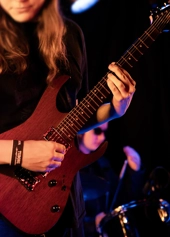 Guitar, Bas & Ukulele - Klik for at tilmelde dig