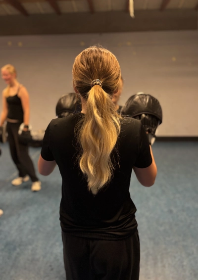 pige til thaiboksing